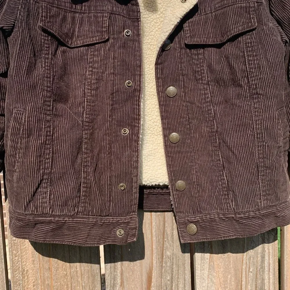 Take 50% OFF-Old Navy BoyBrown and Cream Jean Jacket with Sherpa Lining, Size-5T